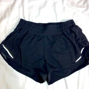 Lululemon Hotty Hot Shorts Size 6 Black